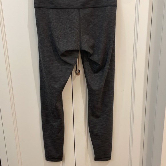 Lululemon Wunder Under Gray Heathered Leggings—Beautiful Fabric!! Like New!! 10 - Picture 6 of 7